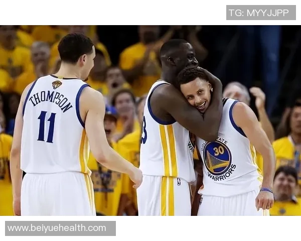 2015年NBA总决赛第二场骑士勇士激战回顾与精彩瞬间分析